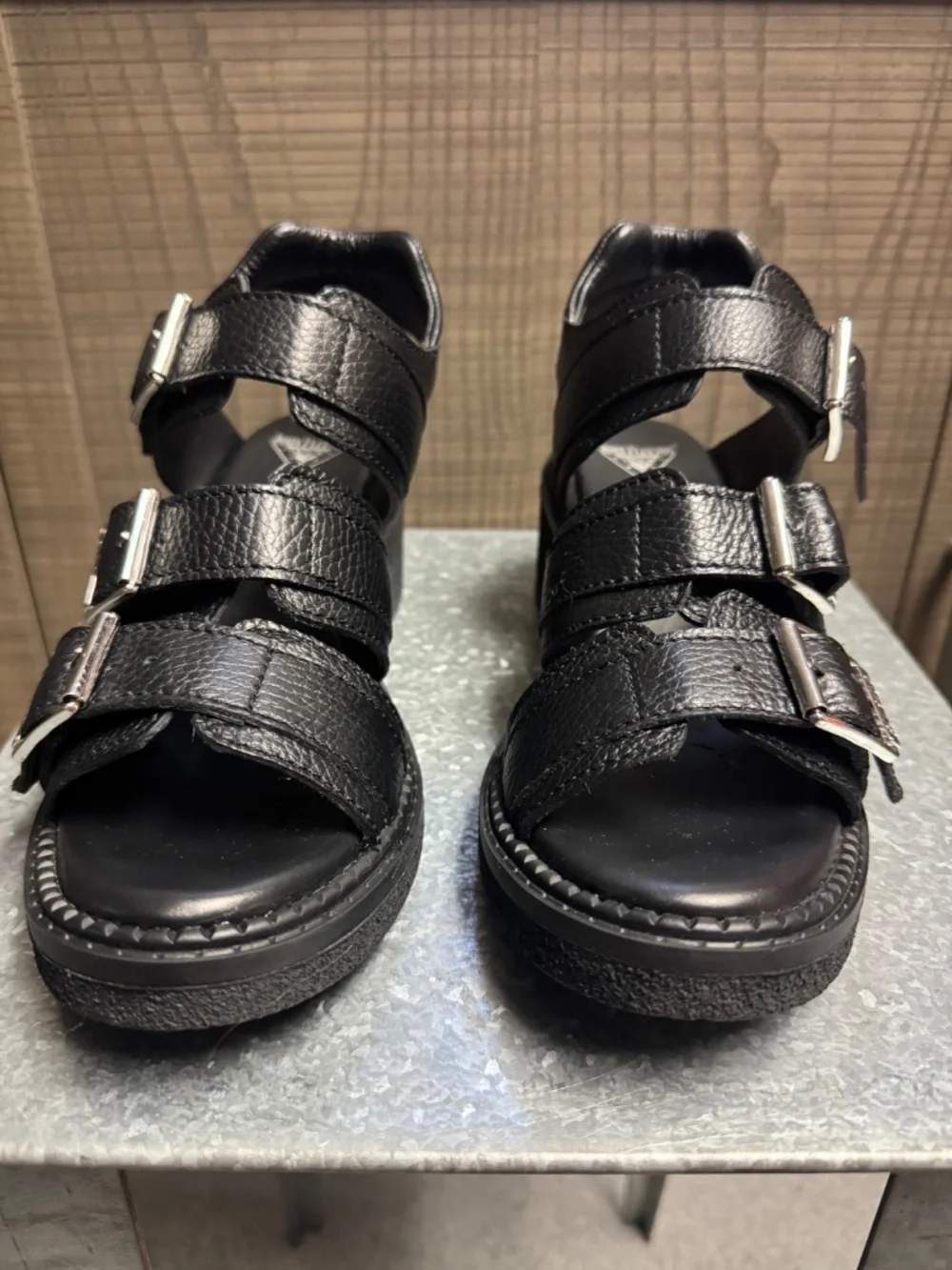 Slacker Dawdler Triple-Strap Slingback Sandals - Picture 3 of 6
